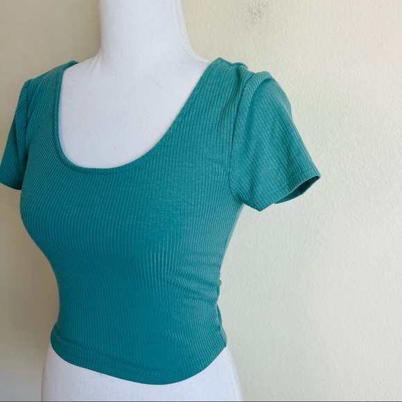 NWOT Teal Green Blue O-Ring Cutout Back Short Sleeve Crop Top - Picture 3 of 5